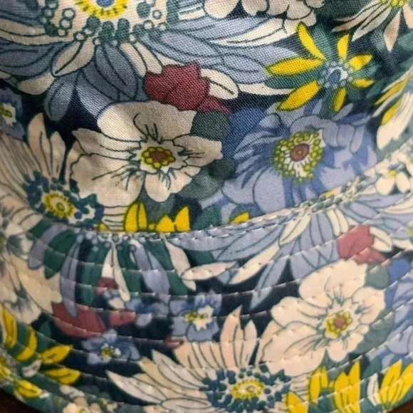 Boutique Handcrafted OSFM Multi-Colored Flirty Floral Zinnias Bucket Hat Beach - Picture 7 of 7